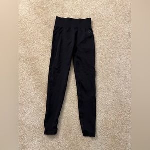Gym shark leggings